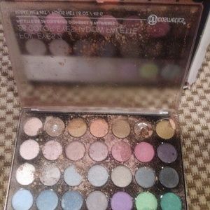 Broken Eyeshadow (new)